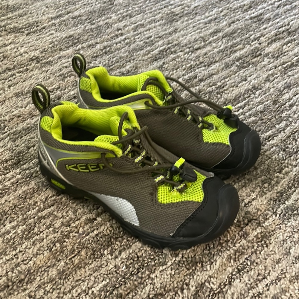 Keen youth size 13 in grey and bright green.